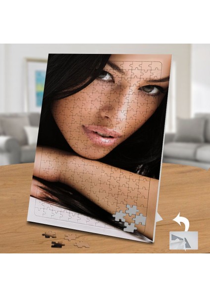 Güzel Esmer Kız 240 Parça Puzzle YAPBOZ-4681300