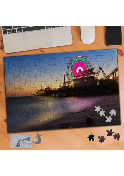 Deniz Kenarındaki Panayır 240 Parça Puzzle Yapboz TABLO-851