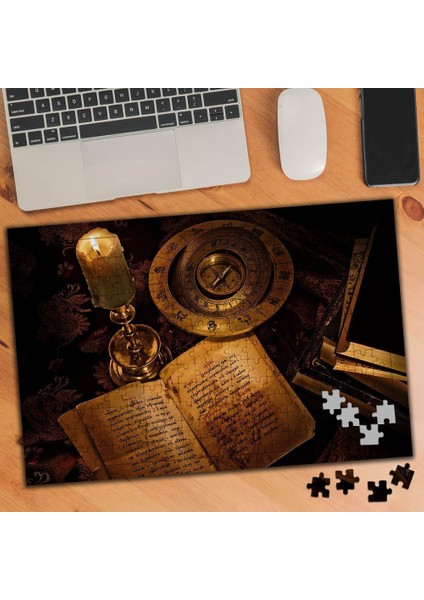 Mum Işığında Pusula ve Kitaplar 240 Parça Puzzle YAPBOZ-76459