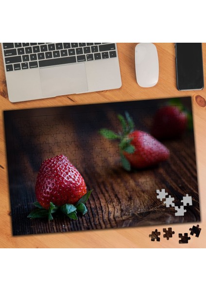 Masada Taze Çilekler 240 Parça Puzzle Yapboz TABLO-1302KS