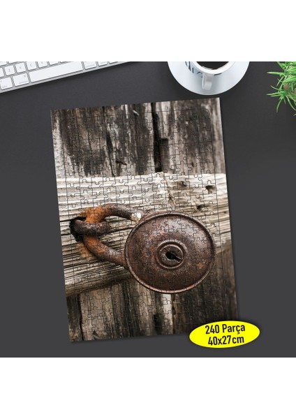 Eskitme Tahta Kapıda Kilit 240 Parça Puzzle YAPBOZ-62101699