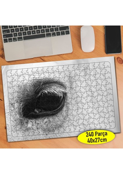 Siyah Zeytin Gözlü At 240 Parça Puzzle Yapboz TABLO-28508922