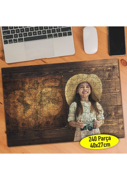 Fotografçı Küçük Kız Çocuğu 240 Parça Puzzle YAPBOZ-589290