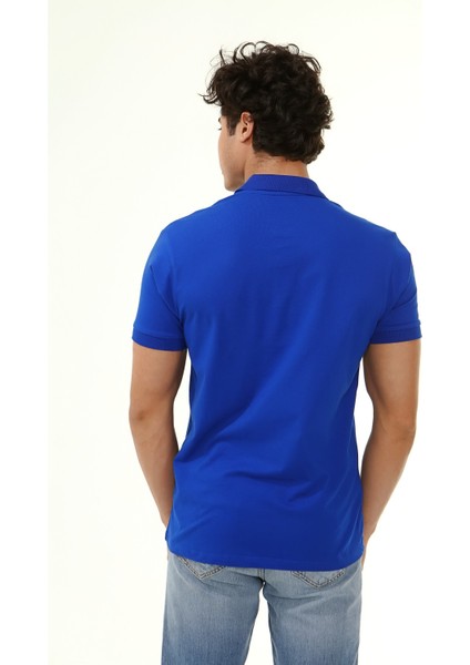 Polo Yaka Arma Baskı T-Shirt indirimleri