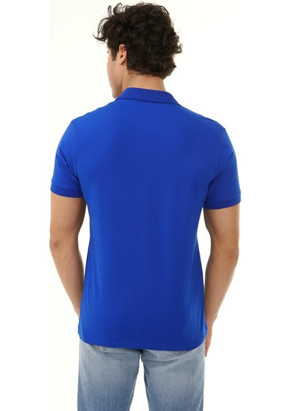 Polo Yaka Arma Baskı T-Shirt indirimleri