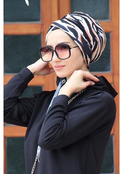 Desenli Hazır Çapraz Bone - Yeni Model Tesettür Giyim