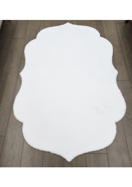 Marjinal Peluş Halı Dekoratif Lazer Kesim Peluş Halı Oda Halısı modelleri