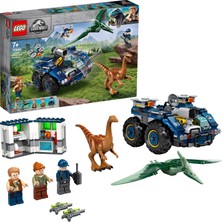 LEGO® Jurassic World Gallimimus ve Pteranodon Kaçışı 75940 Yapım Seti (391 Parça)