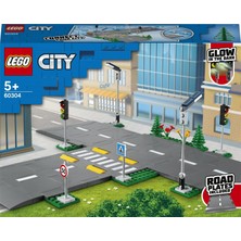 LEGO City Yol Zeminleri 60304 - 5 Yaş ve Üzeri Çocuklar İçin LEGO City Setleriyle Uyumlu Yaratıcı Oyuncak Yapım Seti (112 Parça)