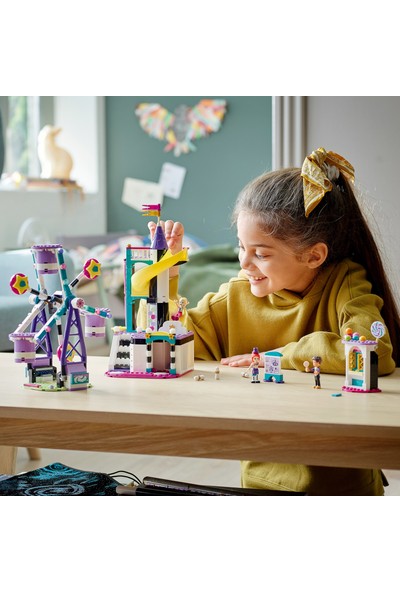 LEGO® Friends Sihirli Dönme Dolap ve Kaydırak 41689 Çocuklar İçin Yapım Seti; 3 Mini Bebekli LEGO Lunapark (545 Parça)