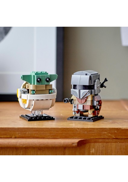 LEGO® BrickHeadz# Star Wars# The Mandalorian# & The Child 75317- 10 Yaş ve Üzeri Star Wars Sevenler İçin Baby Yoda İçerenYaratıcı Oyuncak Yapım Seti (295 Parça)