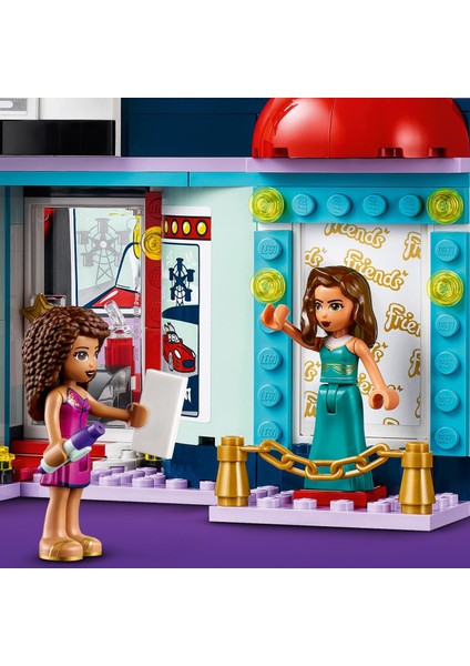 Friends Heartlake City Sineması 41448 - Çocuklar için Şehir Sineması Oyuncak Yapım Seti (451 Parça)