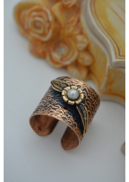 Yaprak Figürlü Yüzük