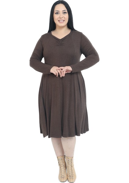 Büyük Beden V Yaka Yün Viskon Midi Kahverengi Kloş Elbise