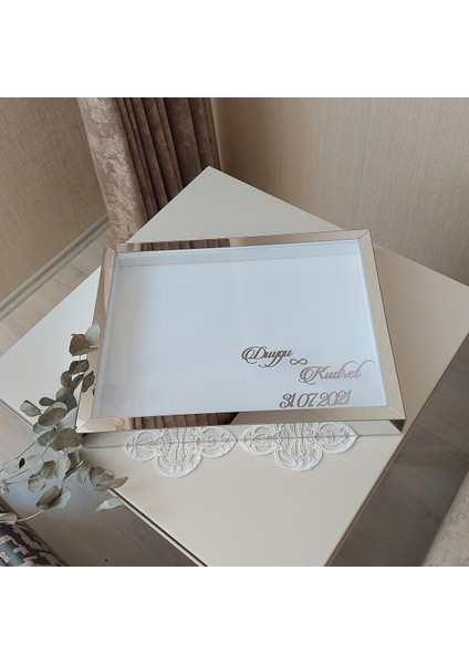 30X40 cm Yeni Trend Gümüş Kaplı Çerçeve-Isimli ve Tarihli!gül Kutusu fırsatları