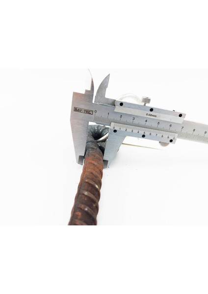 Büyük Orta Irk Hayvan Bağlama Kazığı Ultra Kalın 14 mm Kalınlıkta 70 - 80 cm