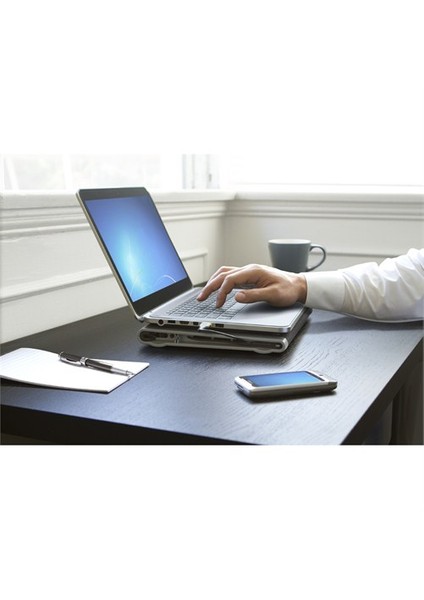 AWE79EU 15.6" Yüksek Performanslı Fanlı Siyah/Gri Notebook Soğutucu fırsatları