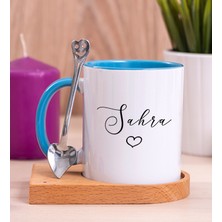 Hediye Dükkanı Kişiye Özel El Yazısı Tasarımlı Isimli Ahşap Altlıklı Mavi Kupa Bardak