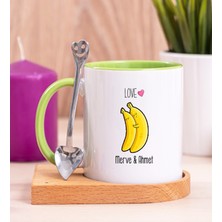 Hediye Dükkanı Kişiye Özel Sevimli Muzlar Ahşap Altlıklı Yeşil Kupa Bardak