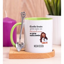 Hediye Dükkanı Kişiye Özel Alışıkın Değilsindir Tasarım Esprili Ahşap Altlıklı Yeşil Kupa Bardak