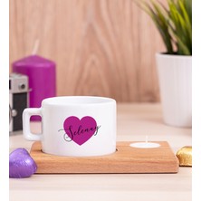 Hediye Dükkanı Kişiye Özel Mor Kalpli Isimli Ahşap Altlıklı Mumlu Fincan