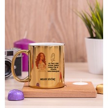 Hediye Dükkanı Kişiye Özel Az Önce Aşık Oldum Tasarım Esprili Ahşap Altlıklı Mumlu Gold  Kupa Bardak