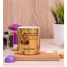 Hediye Dükkanı Kişiye Özel Işine Bakıcaksın Tasarım Esprili Ahşap Altlıklı Mumlu Gold  Kupa Bardak