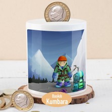 Asilmeydan Dağa Tırmanan Dağcı Genç Baskılı Seramik Kumbara 27 cm Canlı Renkler ve Parlak Baskı-7839