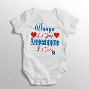 Dünya Bir Yana Anneannem Bir Yana Yazılı Baskılı Bebek Zıbını
