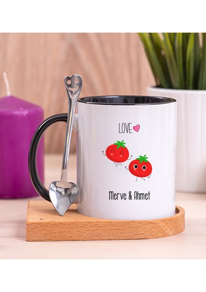 Kişiye Özel Sevimli Domatesler Ahşap Altlıklı Siyah Kupa Bardak