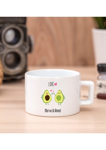 Kişiye Özel Sevimli Avokado Desenli Fincan