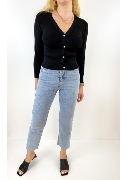 Siyah Korse Etkisi Yaratan Hırka