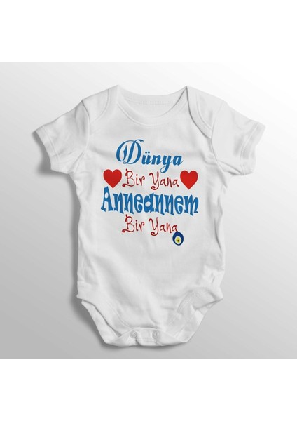 Dünya Bir Yana Anneannem Bir Yana Yazılı Baskılı Bebek Zıbını