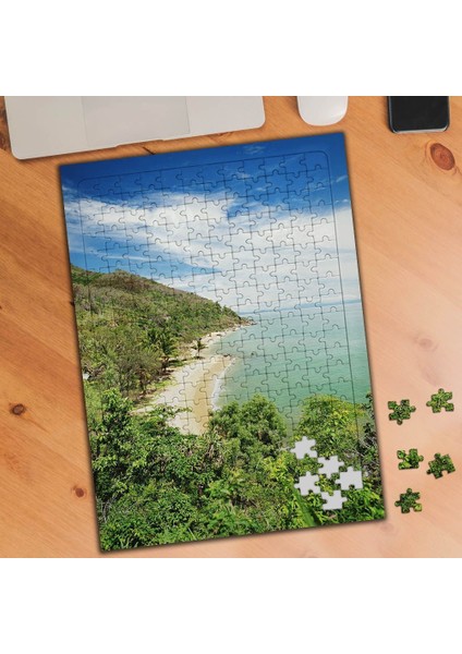 Yeşil Ağaçlar ve Deniz Manzarası 240 Parça Puzzle YAPBOZ-74628