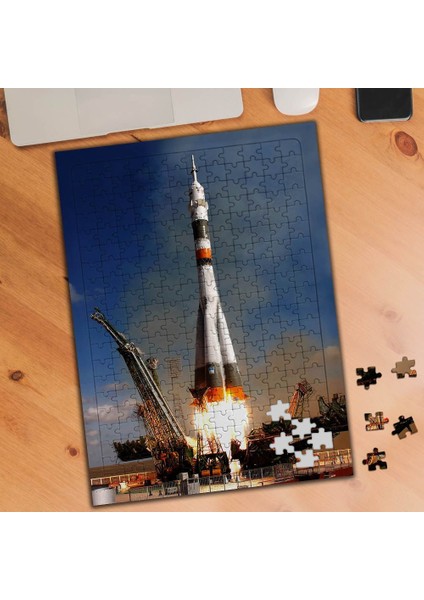 Uzay Mekiğine Fırlatılan Füze 240 Parça Puzzle YAPBOZ-75380
