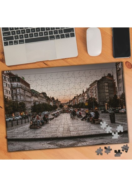Prag-Wenceslas Meydanı 240 Parça Puzzle YAPBOZ-7843