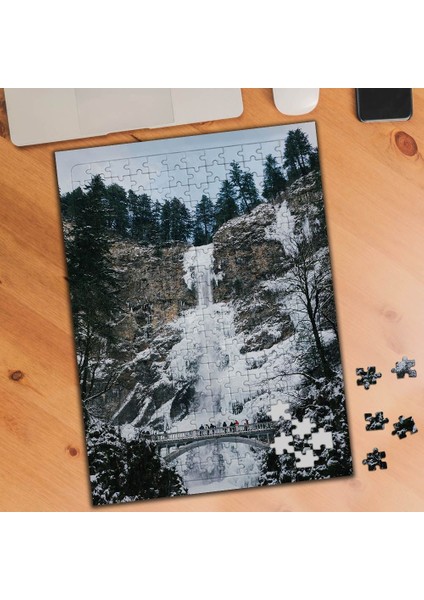 Karlı Dağ Yolunda Şelale Manzarası 240 Parça Puzzle Yapboz -74773