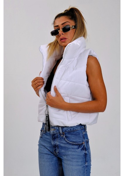 Kadın Beyaz Dik Yaka Beli Lastikli Cepli Kısa Şişme Yelek fırsatları