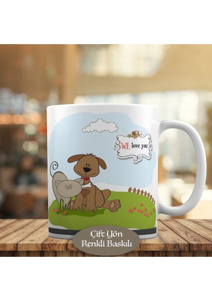 Yeşil Çimenlerin Üstünde Kedi ve Köpek Kupa Bardak HEDIYELIK-333