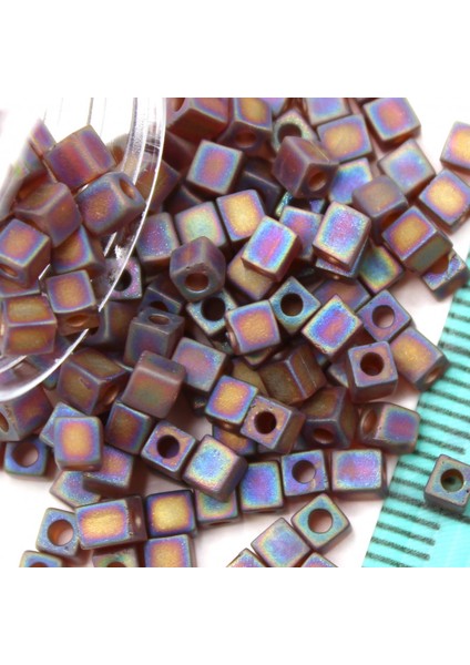 Boncuk Kare 3 mm No: 3