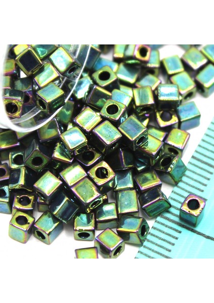 Boncuk Kare 3 mm No: 25