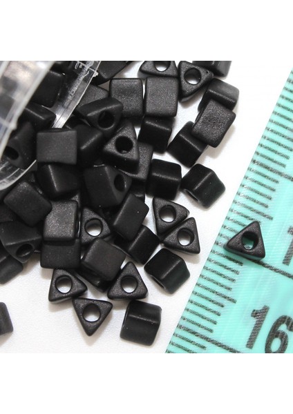 Boncuk Üçgen 5-00 No: 4