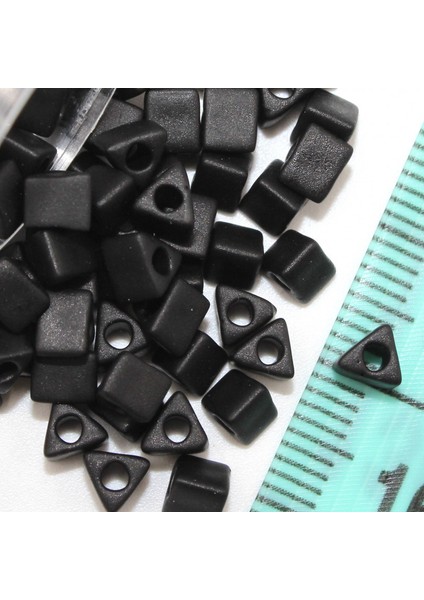 Boncuk Üçgen 5-00 No: 4 modelleri