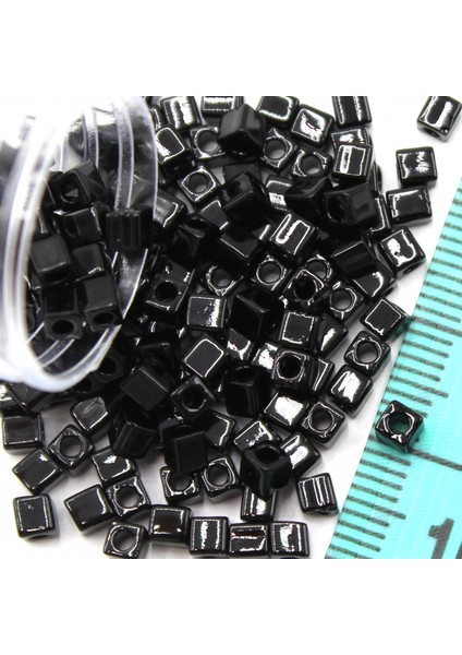 Boncuk Kare 3 mm No: 1