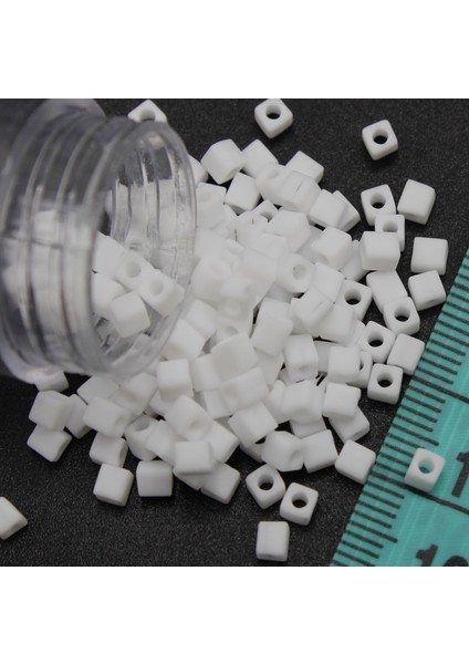 Boncuk Kare 3 mm No: 31 indirimleri