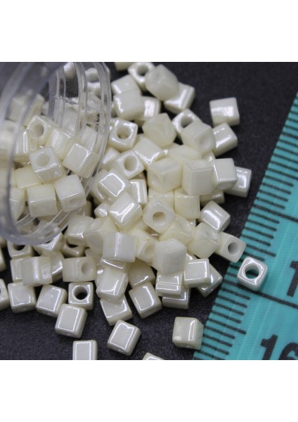 Boncuk Kare 3 mm No: 23 fiyatları