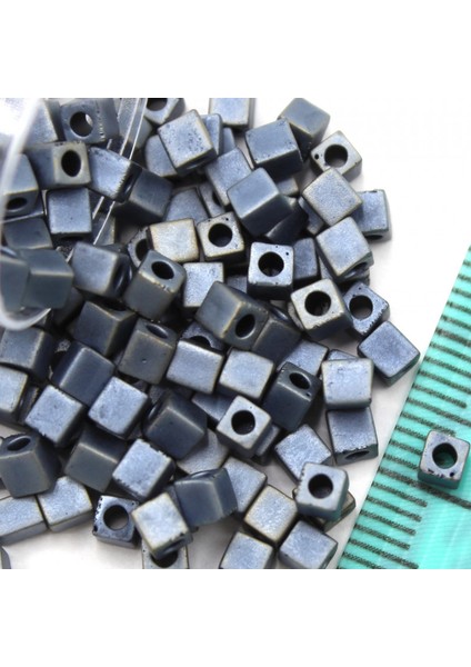 Boncuk Kare 3 mm No: 9