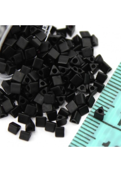 Boncuk Üçgen 8-00 No: 9