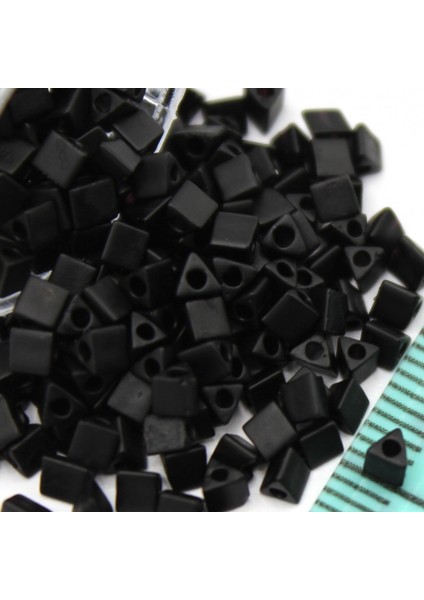 Boncuk Üçgen 8-00 No: 9 modelleri