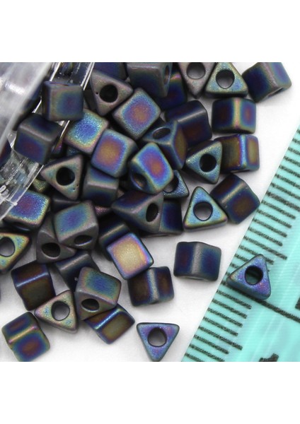 Boncuk Üçgen 5-00 No: 8